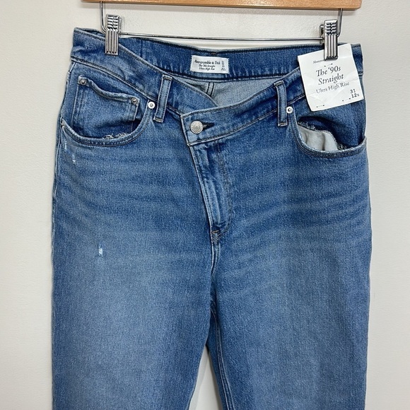 Abercrombie & Fitch The 90's Straight Ultra High Rise Jeasns 31S NWT - Picture 6 of 10